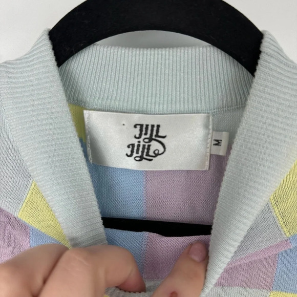 Jil Jil Patchwork Short Sleeve Cinch Waist and Sleeve Crop Top - Picture 3 of 3